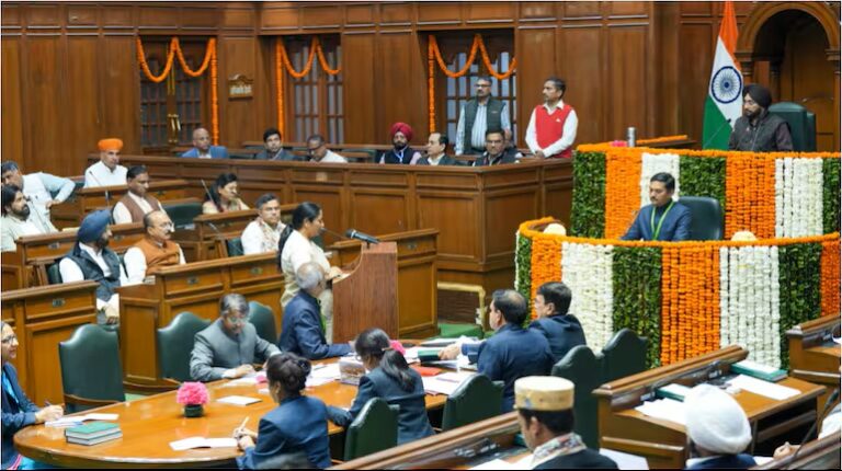 20250225042209_Rekha-Gupta-Delhi-Assembly-PTI